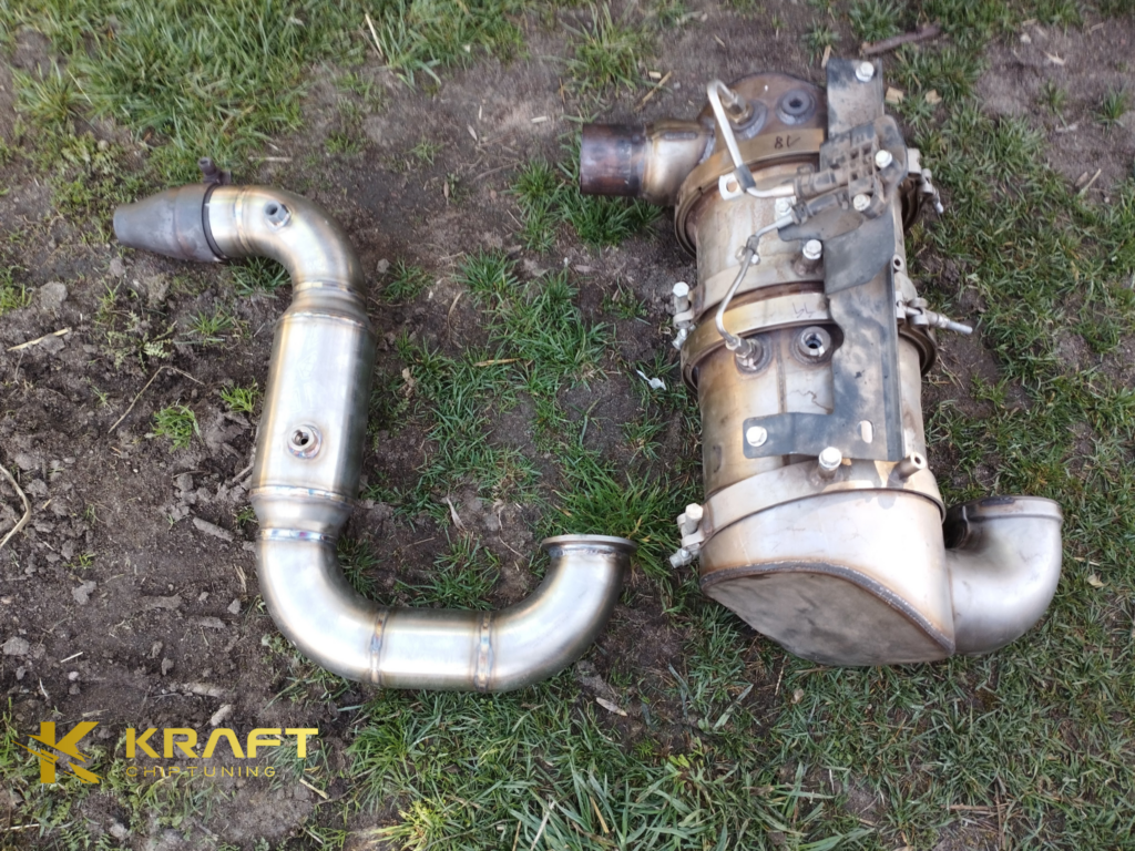 John Deere 5085M 4.5 litra - podniesienie mocy, wyłączenie EGR / DPF z wykonaniem wydechu ze stali nierdzewnej