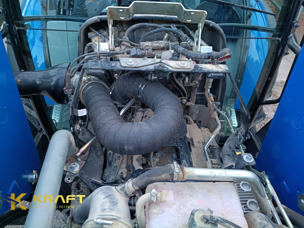 New Holland T5 90 3.6 litra - wyłączenie AdBlue, EGR oraz DPF z wykonaniem wydechu ze stali nierdzewnej