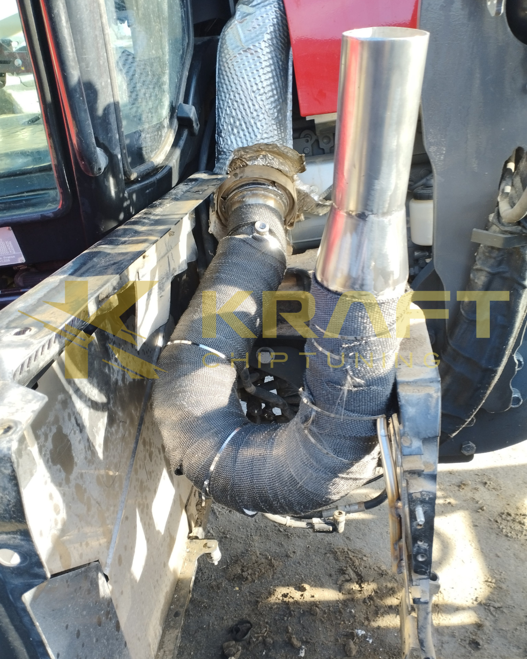 Wydech nierdzewny Massey Ferguson 7700S 7S SISU owinięty bandażem